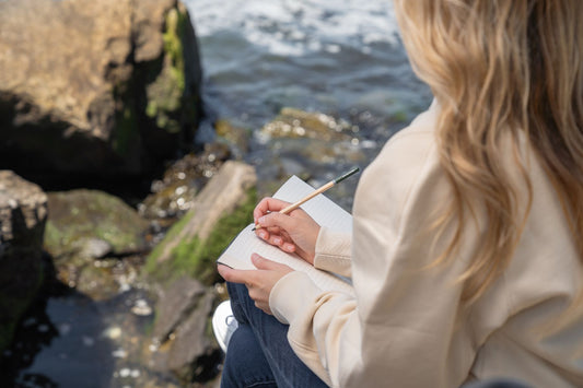 Essential Tips for Keeping a Travel Journal: Your Adventure Companion
